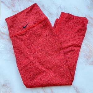 💥Nike 3/4 length capri leggings💥